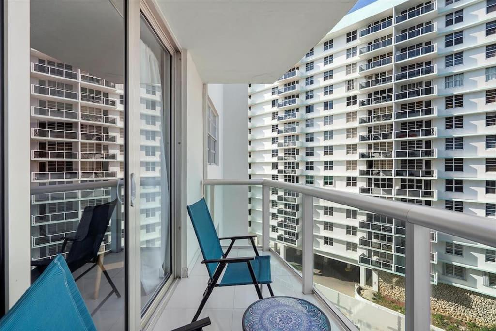 Beachfront 2 Bedroom At Tides Hollywood 8Th Floor Exterior photo