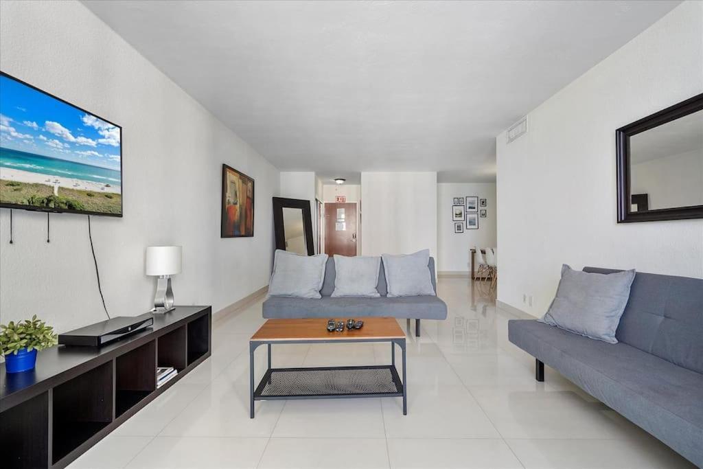 Beachfront 2 Bedroom At Tides Hollywood 8Th Floor Exterior photo