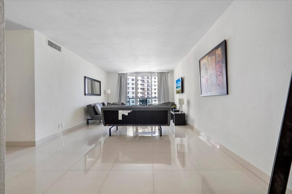 Beachfront 2 Bedroom At Tides Hollywood 8Th Floor Exterior photo